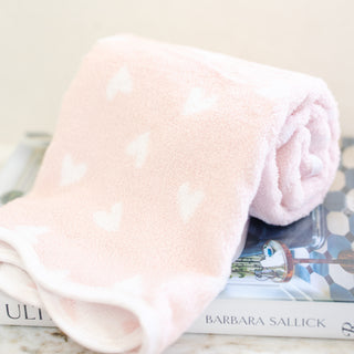 Weezie Scalloped Heart Hand Towel