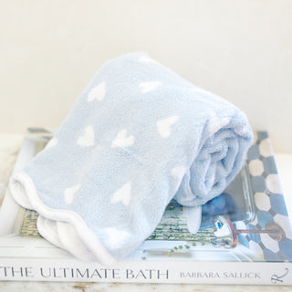 Weezie Scalloped Heart Hand Towel