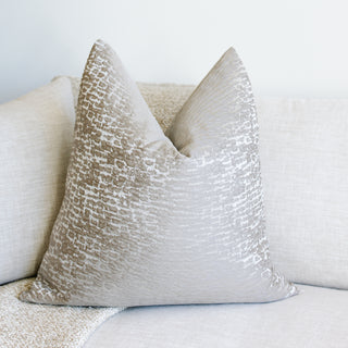 Regine Pillow